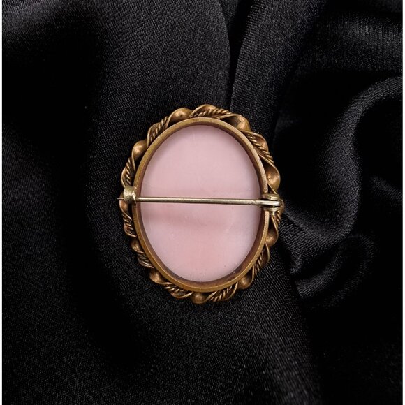 Antique Cameo Brooch Pin Pink & Gold-Tone Oval Design Elegant - Picture 4 of 5